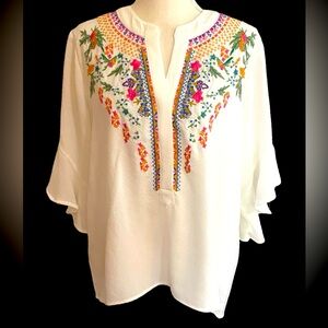 Calesaa quarter bell Sleeve white blouse floral embroidery size small v neck